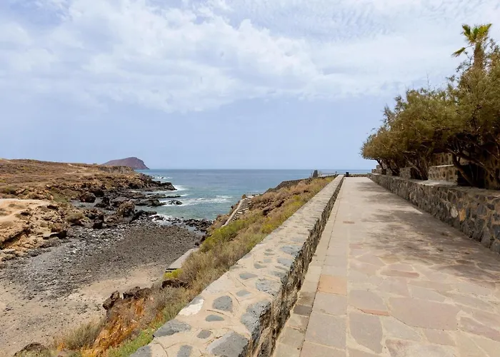 Rocas By The Ocean, Wifi And Sea View Los Abrigos